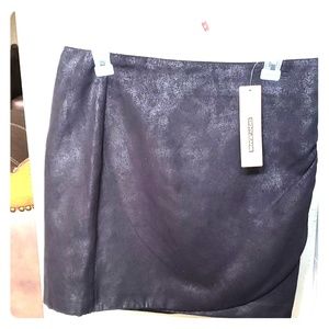 NWT Gorgeous Black Size Small DKNY mock wrap skirt